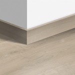 Listwa przypodłogowa parkietowa Quick Step QSPSKR04764 Dąb szczotkowany beżowy
