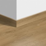 Listwa przypodłogowa standardowa Quick Step QSSK04762 Dąb szczotkowany naturalny ciepły 